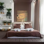 Perfect Romantic Getaway Cozy Retreat With Jacuzzi