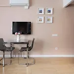 Perfect Romantic Getaway Cozy Retreat With Jacuzzi Apartmán Barcelona