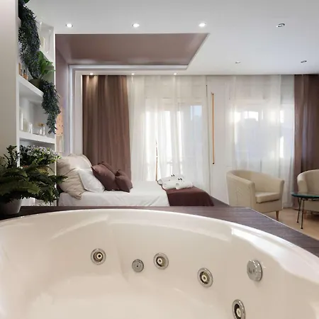 Perfect Romantic Getaway Cozy Retreat With Jacuzzi Apartmán Barcelona