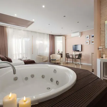 Perfect Romantic Getaway Cozy Retreat With Jacuzzi *