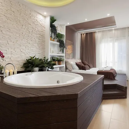 Perfect Romantic Getaway Cozy Retreat With Jacuzzi Barcelona