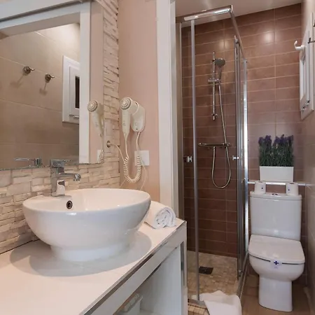 Perfect Romantic Getaway Cozy Retreat With Jacuzzi *